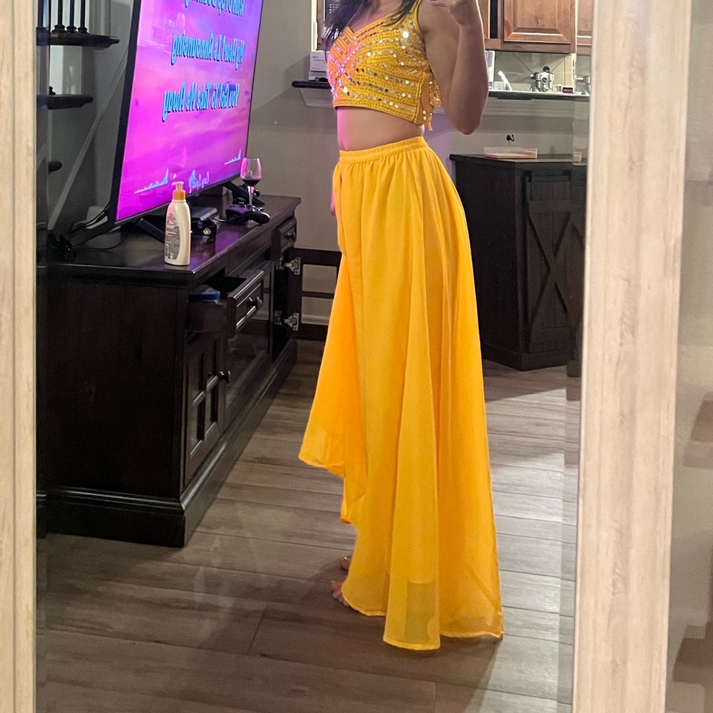 Beautiful yellow Kurtha pants and blouse set